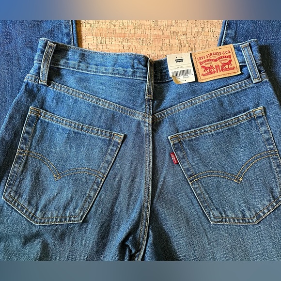 NWT Levi’s ‘94 Baggy Jeans - Picture 8 of 8